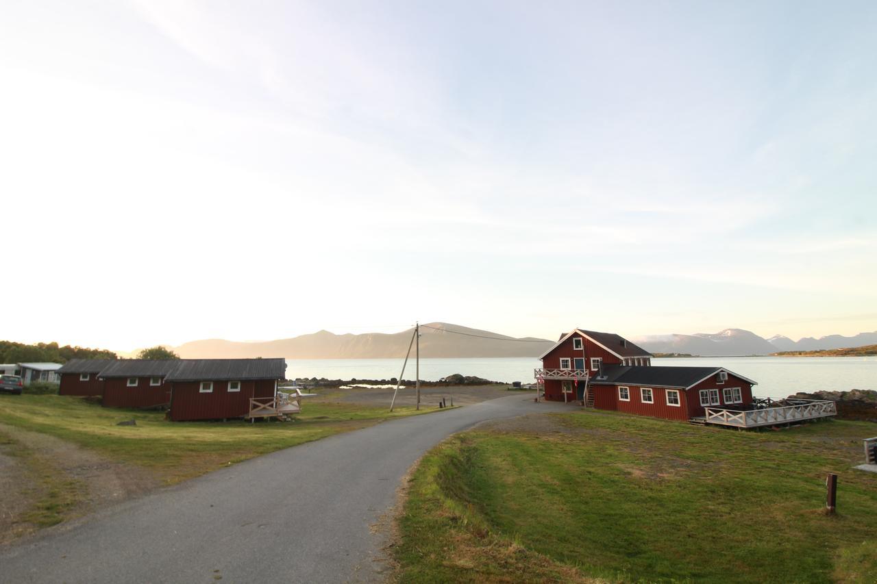 Toftenes Sjohuscamping Alsvåg Exterior foto